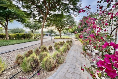 Villa in Dubai Hills Estate, Dubai 5 bedrooms, 278 sq.m. № 98062 - photo 21