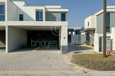 Villa in Dubai Hills Estate, Dubai 4 bedrooms, 272 sq.m. № 98074 - photo 6