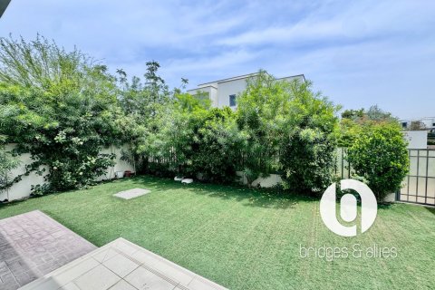 Villa in Dubai Hills Estate, Dubai 4 bedrooms, 294 sq.m. № 98073 - photo 7