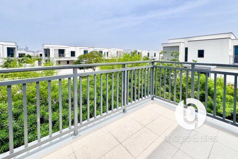 Villa in Dubai Hills Estate, Dubai 4 bedrooms, 294 sq.m. № 98073 - photo 8