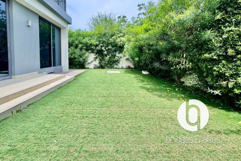 Villa in Dubai Hills Estate, Dubai 4 bedrooms, 294 sq.m. № 98073 - photo 9