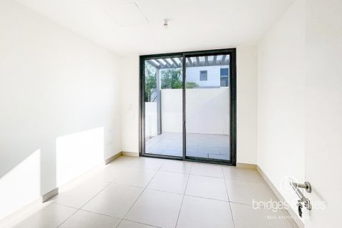 Villa in Dubai Hills Estate, Dubai 4 bedrooms, 210 sq.m. № 98073 - photo 13