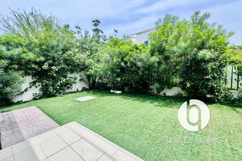 Villa in Dubai Hills Estate, Dubai 4 bedrooms, 294 sq.m. № 98073 - photo 10