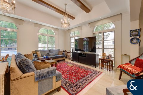 Villa en The Villa, Dubai, 6 dormitorios, 780 m², № 78842 - foto 9