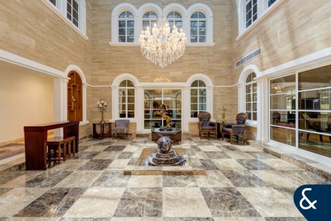 Villa en The Villa, Dubai, 6 dormitorios, 780 m², № 78842 - foto 2