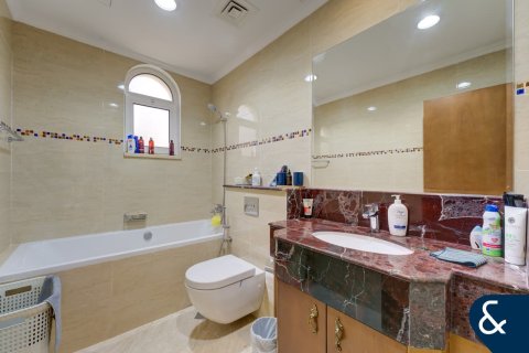 Villa en The Villa, Dubai, 6 dormitorios, 780 m², № 78842 - foto 10