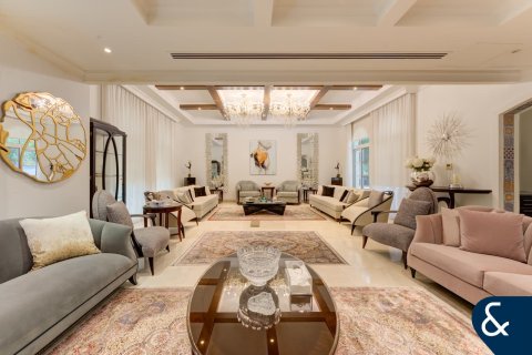 Villa en The Villa, Dubai, 6 dormitorios, 780 m², № 78842 - foto 3