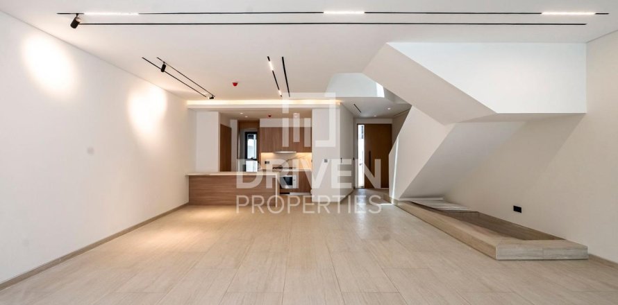 Townhouse in Jumeirah Village Circle, Dubai 4 bedrooms, 426 sq.m. № 20346