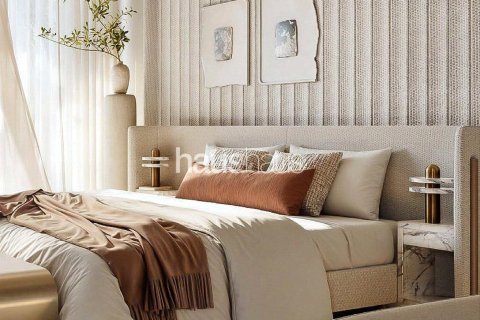 Villa in Dubai Investment Park, Dubai 4 bedrooms, 355 sq.m. № 44078 - photo 3