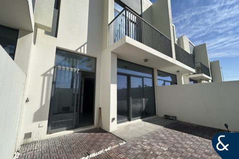 Снять в аренду виллу в Joy, Arabian Ranches 3, Дубай: 3 спальни, 129м², № 79156 - фото 1