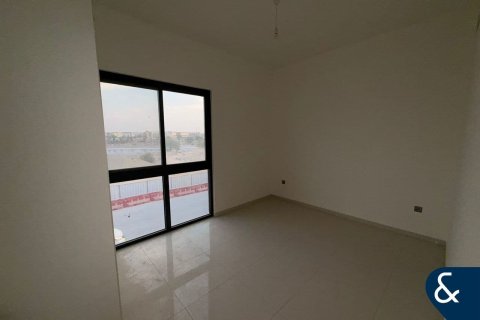 Снять в аренду виллу в DAMAC Hills (Akoya by DAMAC), Дубай: 3 спальни, 186м², № 79155 - фото 13