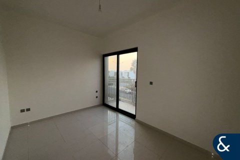 Снять в аренду виллу в DAMAC Hills (Akoya by DAMAC), Дубай: 3 спальни, 186м², № 79155 - фото 16