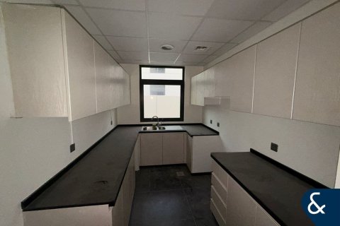 Снять в аренду виллу в DAMAC Hills (Akoya by DAMAC), Дубай: 3 спальни, 186м², № 79155 - фото 6