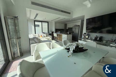 Снять в аренду виллу в Villanova, Dubai Land, Дубай: 4 спальни, 216м², № 79167 - фото 4