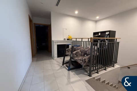 Снять в аренду виллу в Villanova, Dubai Land, Дубай: 4 спальни, 216м², № 79167 - фото 8