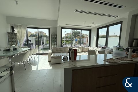 Снять в аренду виллу в Villanova, Dubai Land, Дубай: 4 спальни, 216м², № 79167 - фото 2