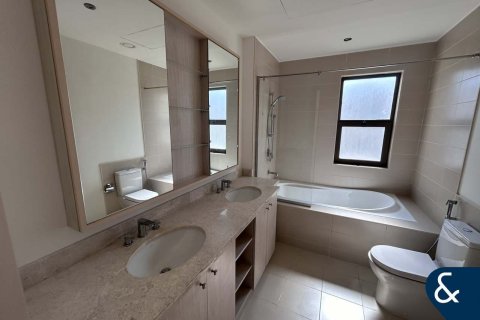 Снять в аренду виллу в Mira Oasis, Рим, Дубай: 3 спальни, 197м², № 79157 - фото 11