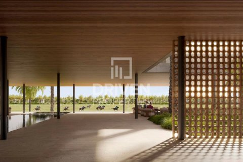 Villa en Dubai Investment Park, Dubai, 4 dormitorios, 489.41 m², № 126487 - foto 3