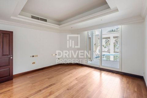 Villa en Palm Jumeirah, Dubai, 4 dormitorios, 1079 m², № 86869 - foto 9