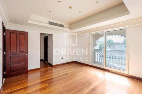 Villa en Palm Jumeirah, Dubai, 4 dormitorios, 1079 m², № 86869 - foto 15