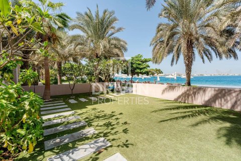 Villa en Palm Jumeirah, Dubai, 4 dormitorios, 1079 m², № 86869 - foto 30