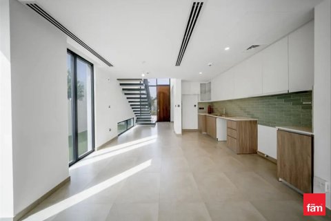 Villa in Dubai 4 bedrooms, 257.5 sq.m. № 50016 - photo 1