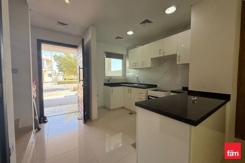 Снять в аренду таунхаус в Дубае: 3 спальни, 112.2м², № 93659 - фото 8