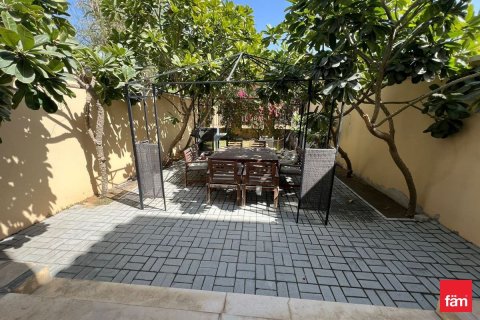 Townhouse in Dubai 2 bedrooms, 180 sq.m. № 93657 - photo 12