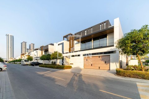 Villa in Sobha Hartland, Mohammed Bin Rashid City, Dubai 5 bedrooms, 745.83 sq.m. № 136056