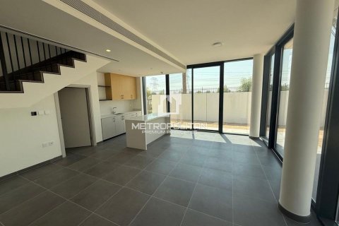 Villa in Arabian Ranches 3, Dubai 4 bedrooms, 302 sq.m. № 73622 - photo 1