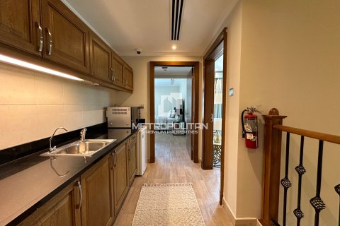 Villa in Jumeirah Park, Dubai 4 bedrooms, 403 sq.m. № 73620 - photo 21