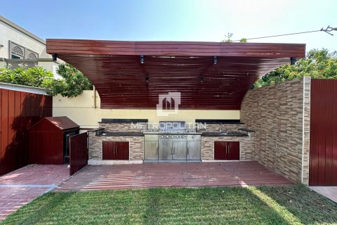 Villa in Jumeirah Park, Dubai 4 bedrooms, 403 sq.m. № 73620 - photo 14