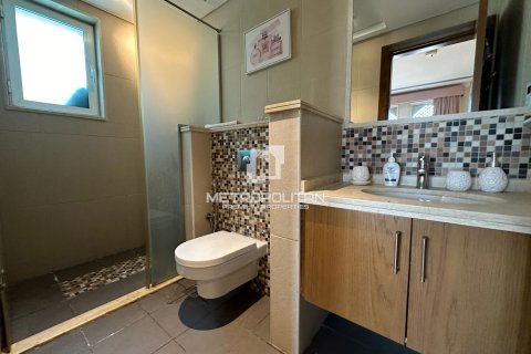 Villa in Jumeirah Park, Dubai 4 bedrooms, 403 sq.m. № 73620 - photo 25