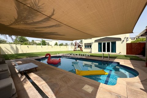 Villa in Jumeirah Park, Dubai 4 bedrooms, 403 sq.m. № 73620 - photo 16