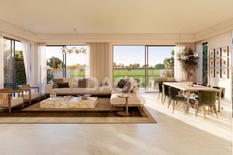 Villa en Dubai Investment Park, Dubai, 4 dormitorios, 757 m², № 141365 - foto 2
