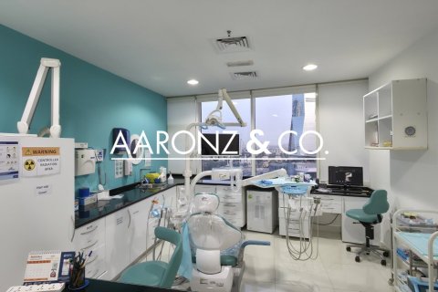 Office in Jumeirah Lake Towers, Dubai 254.6 sq.m. № 78226 - photo 8