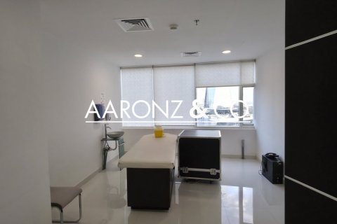Office in Jumeirah Lake Towers, Dubai 254.6 sq.m. № 78226 - photo 3