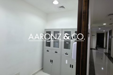 Office in Jumeirah Lake Towers, Dubai 254.6 sq.m. № 78226 - photo 11