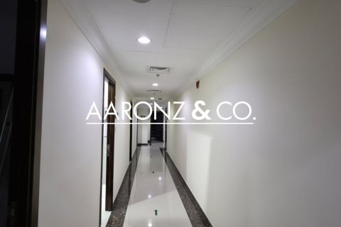 Office in Jumeirah Lake Towers, Dubai 254.6 sq.m. № 78226 - photo 12