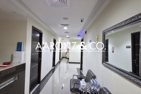 Office in Jumeirah Lake Towers, Dubai 254.6 sq.m. № 78226 - photo 6