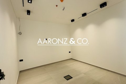 Oficina en Business Bay, Dubai, 100 m², № 78227 - foto 4