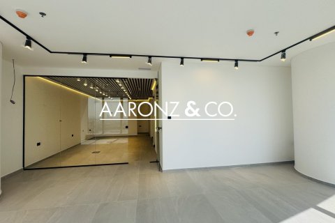 Oficina en Business Bay, Dubai, 100 m², № 78227 - foto 3