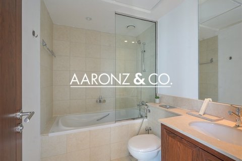 Apartamento en Downtown Dubai (Downtown Burj Dubai), Dubai, 3 dormitorios, 241 m², № 78223 - foto 18