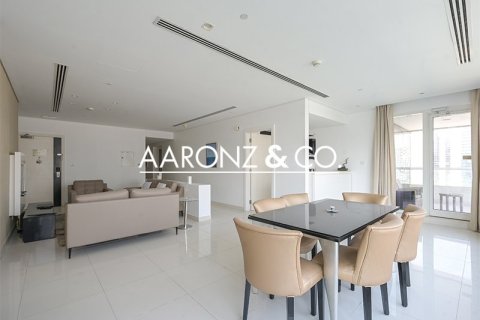 Apartamento en Business Bay, Dubai, 3 dormitorios, 194 m², № 78236 - foto 1