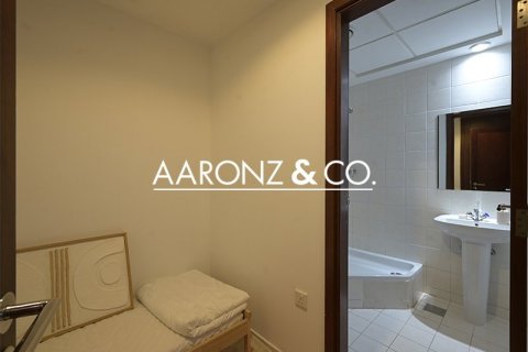 Apartamento en Downtown Dubai (Downtown Burj Dubai), Dubai, 3 dormitorios, 241 m², № 78224 - foto 17