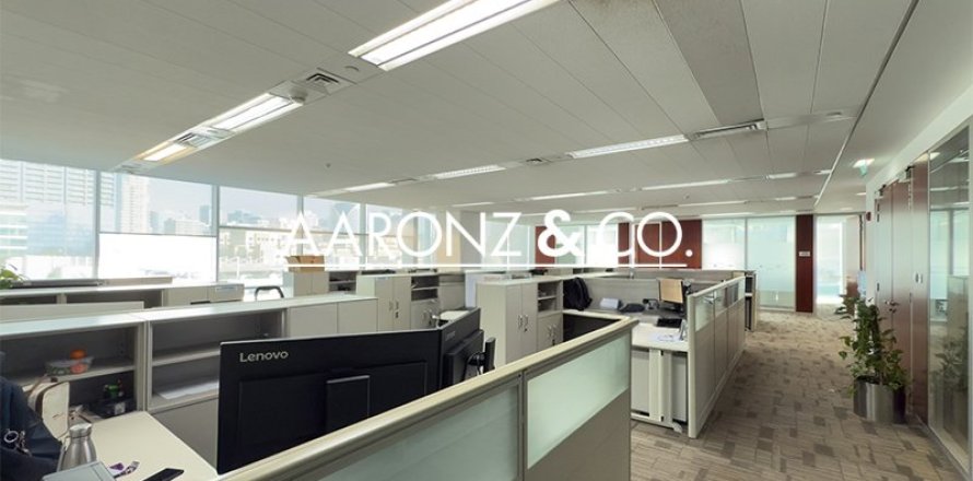Bureau à Sheikh Zayed Road, Dubai, 557 m², № 78228