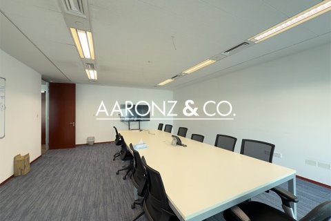 Bureau à Sheikh Zayed Road, Dubai, 557 m², № 78228 - photo 5