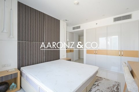 Apartamento en Business Bay, Dubai, 3 dormitorios, 194 m², № 78237 - foto 7