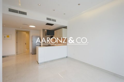 Appartement à Jumeirah Lake Towers, Dubai, 1 chambre, 72 m², № 78252 - photo 2