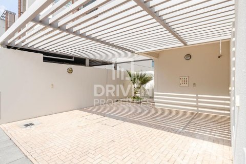 Villa en Meydan, Dubai, 6 dormitorios, 512 m², № 20434 - foto 28